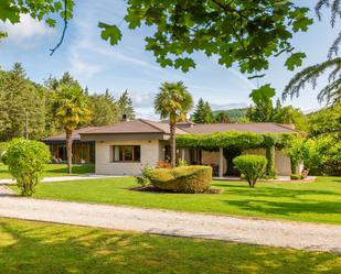 Jardí de Casa o xalet en venda en Anue amb Calefacció, Jardí privat i Parquet