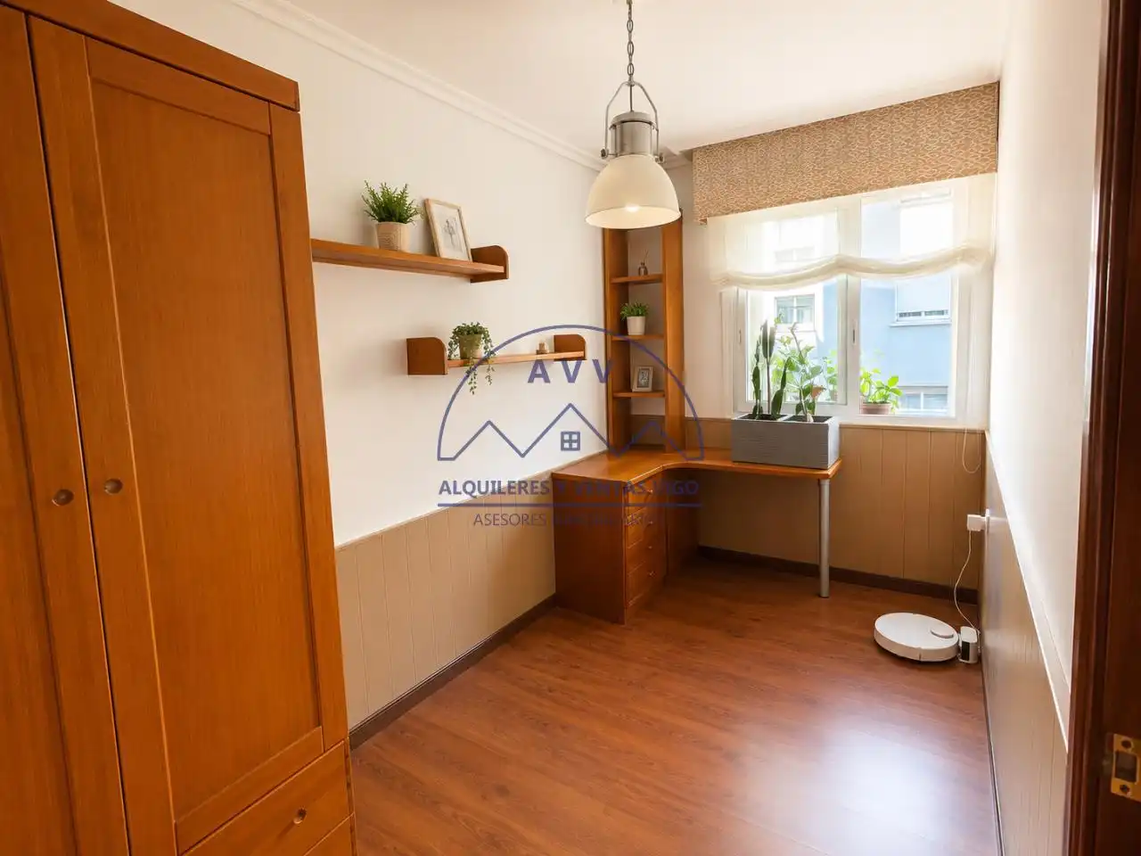 Piso en venta en Vigo  con Trastero y Amueblado
