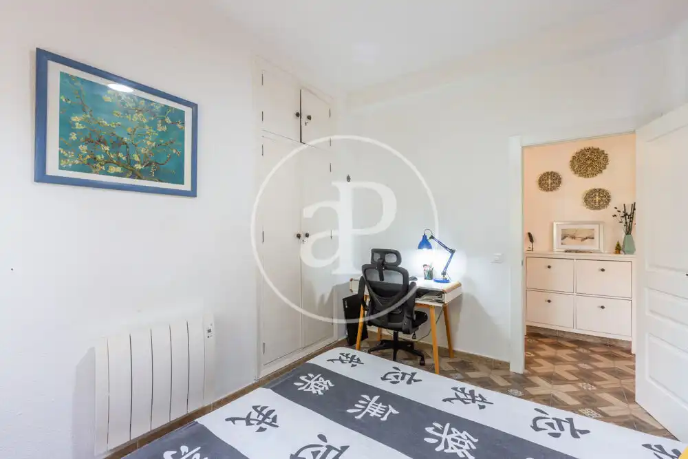 Habitación de Casa o chalet en venta en Chiva con Aire acondicionado, Calefacción y Jardín privado