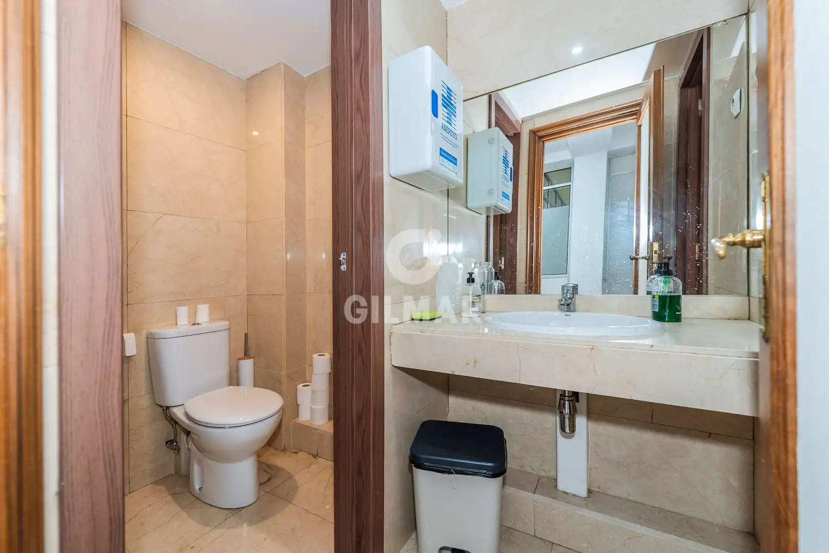 Bathroom of Office for sale in Madrid  with Heating