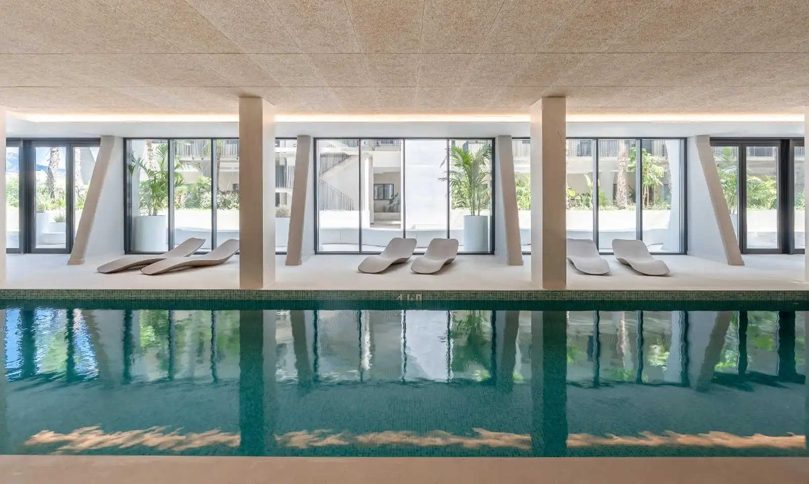 Piscina de Pis en venda en L'Alfàs del Pi amb Aire condicionat, Calefacció i Jardí privat
