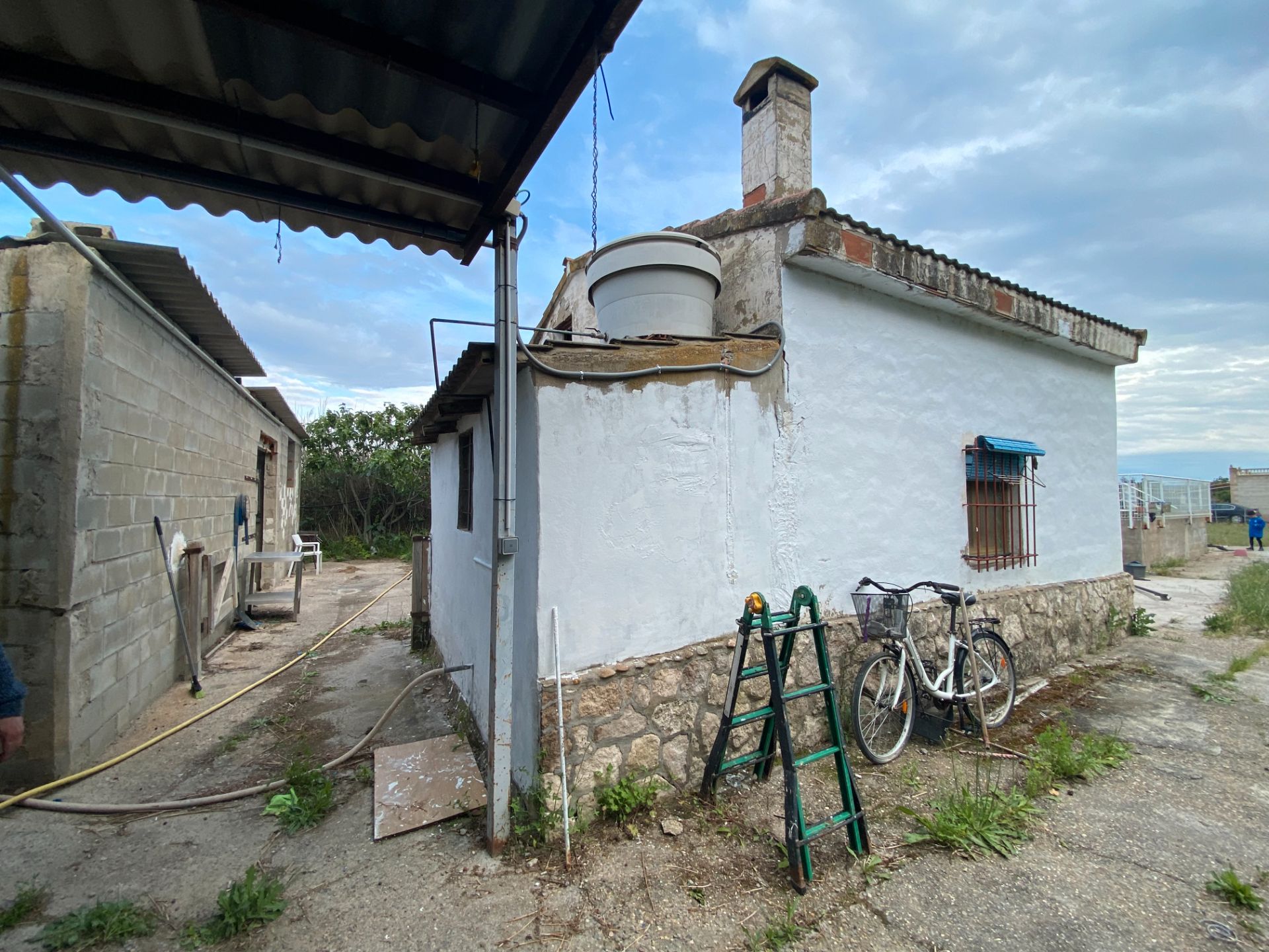 Exterior view of House or chalet for sale in Nuez de Ebro  with Private garden, Storage room and Swimming Pool