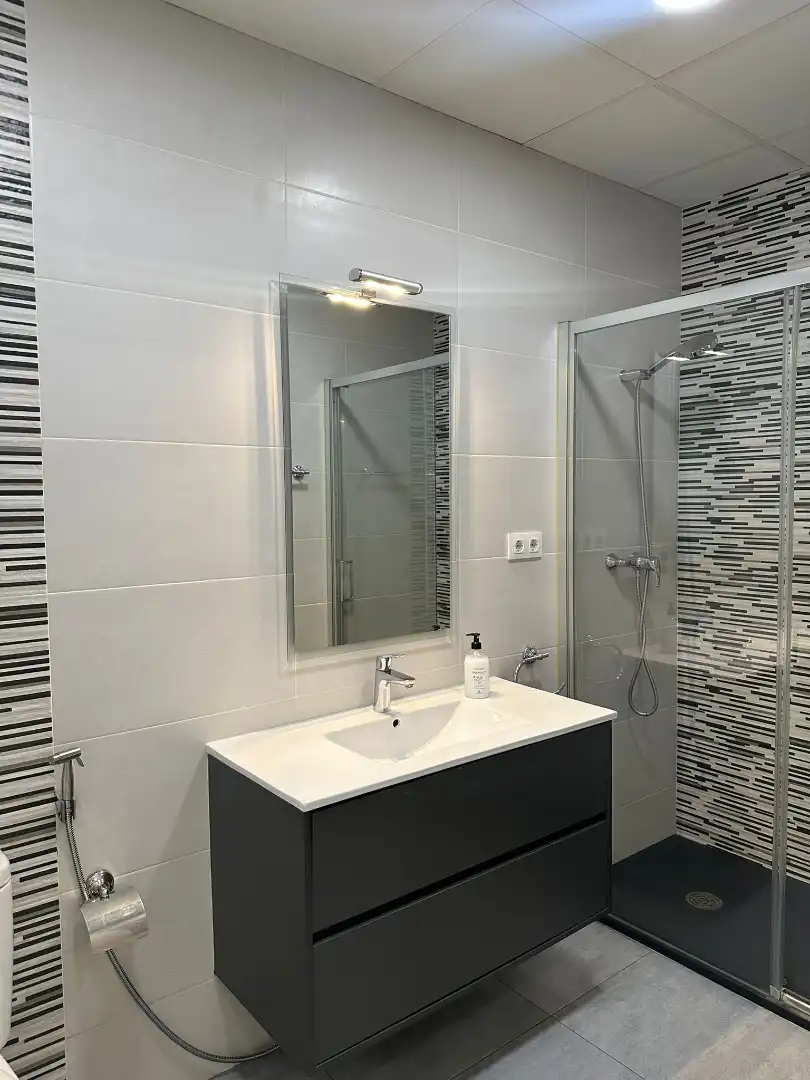 Baño de Piso en venta en Barcelona con Aire acondicionado, Calefacción y Trastero