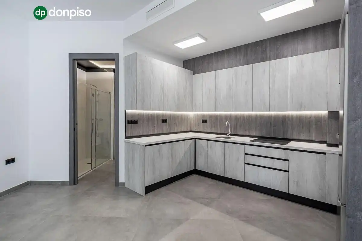 Cocina de Planta baja en venta en Granada con Aire acondicionado, Calefacción y Amueblado