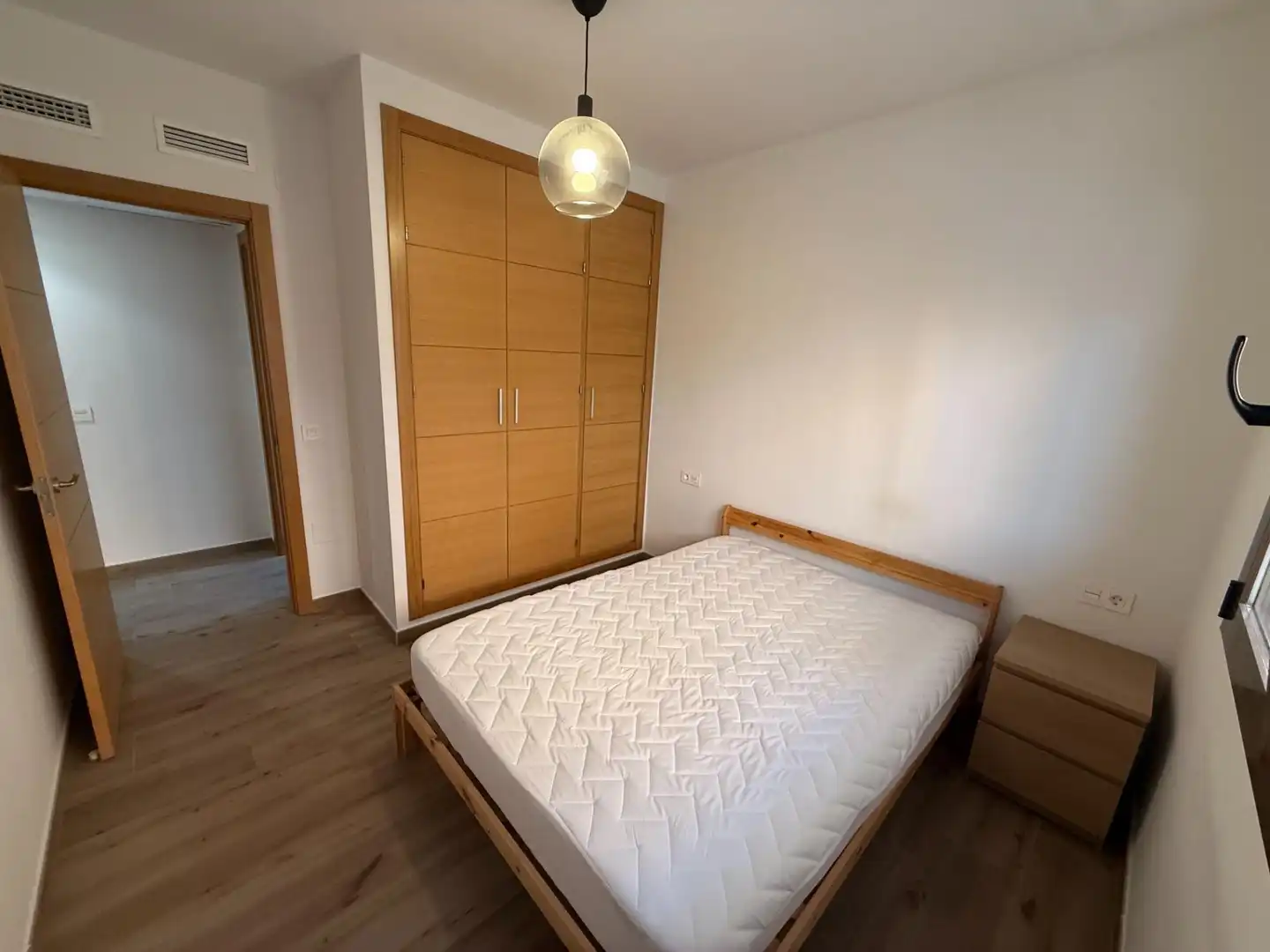 Dormitori de Apartament de lloguer en Málaga amb Aire condicionat, Terrassa i Moblat