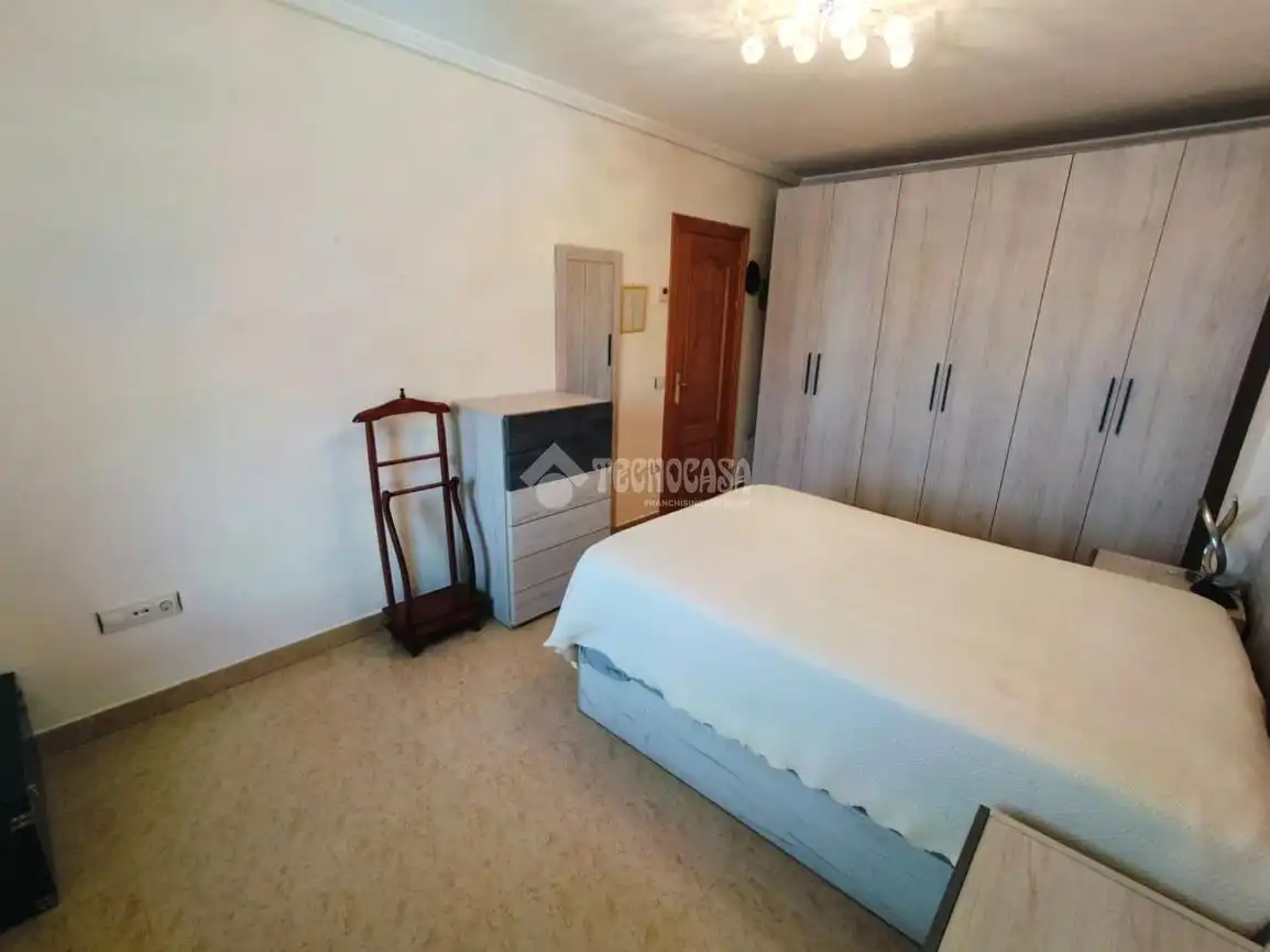 Casa aparellada en venda a Medina del Campo, imagen 36