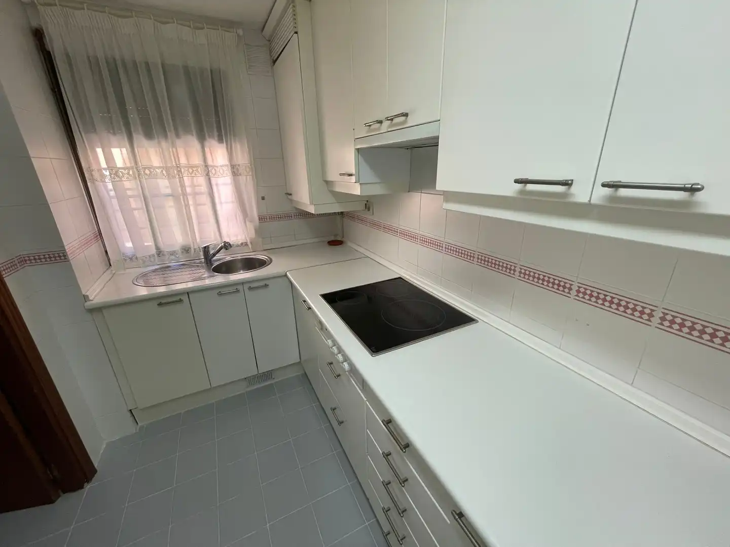 Cocina de Piso de alquiler en Alcalá de Henares con Calefacción, Parquet y Amueblado