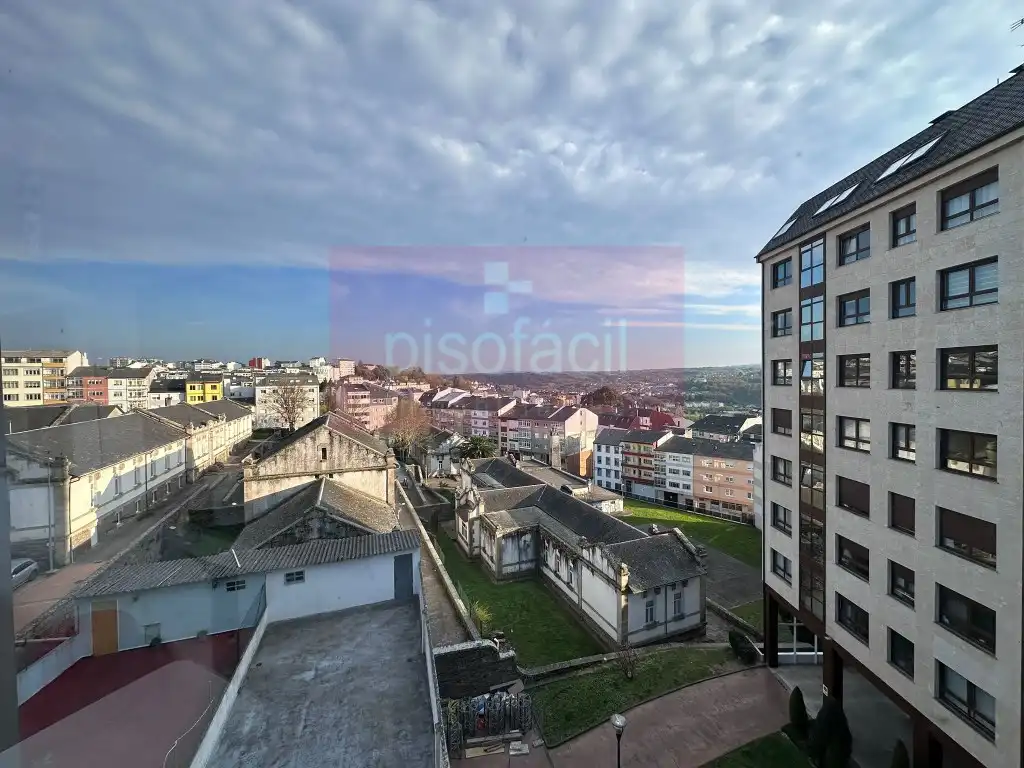Vista exterior de Piso en venta en Lugo Capital