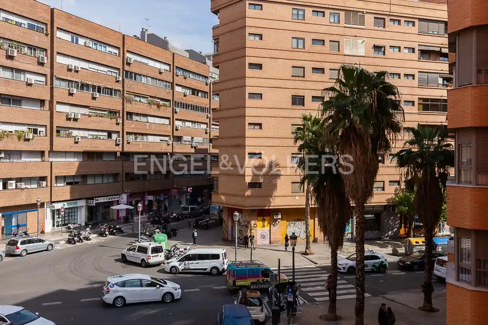 Exterior view of Flat for rent in Valencia  with Air Conditioner, Heating and Furnished