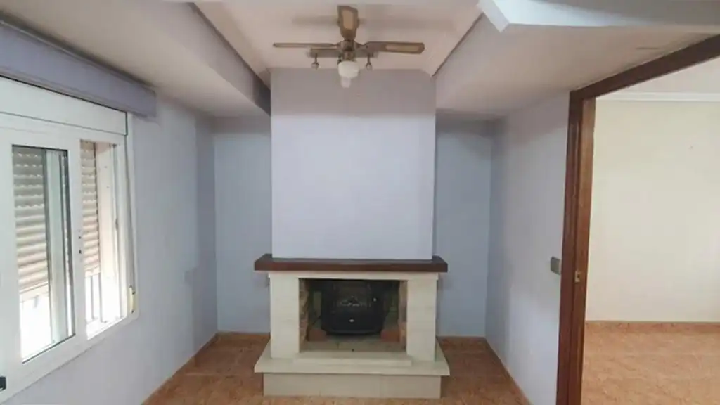 Piso en venta en L'Hospitalet de Llobregat con Aire acondicionado y Calefacción