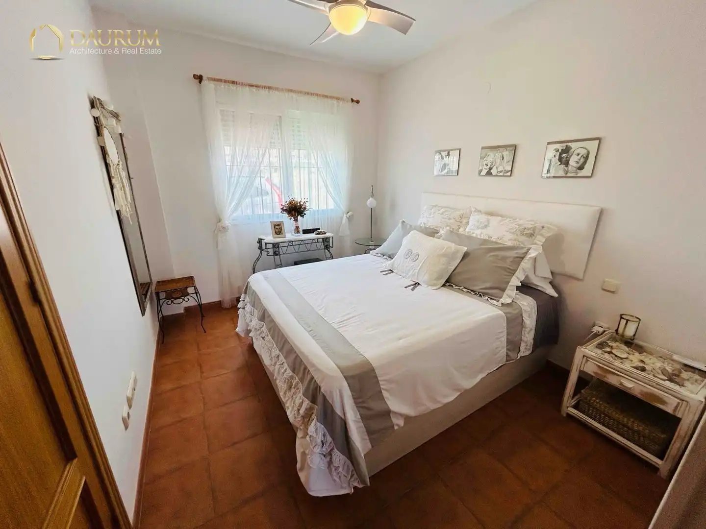 Schlafzimmer von Einfamilien-Reihenhaus zum Verkauf in Torrox mit Klimaanlage, Heizung und Privatgarten