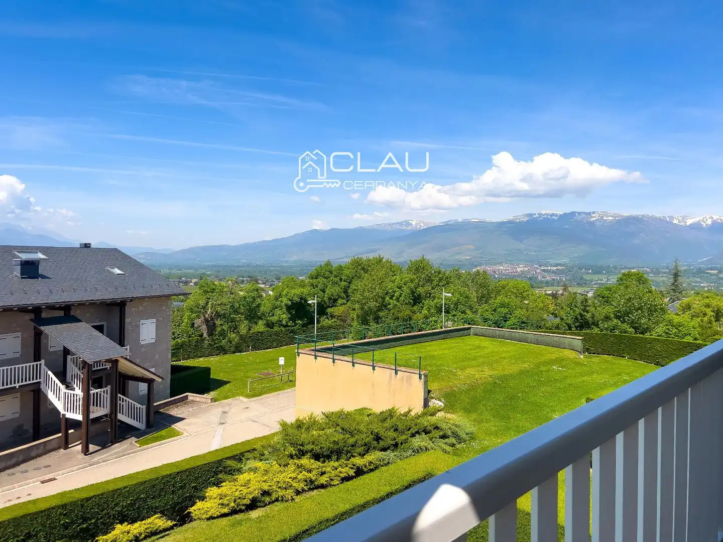 Exterior view of Duplexes for rent in Osséja  with Heating, Parquet flooring and Terrace