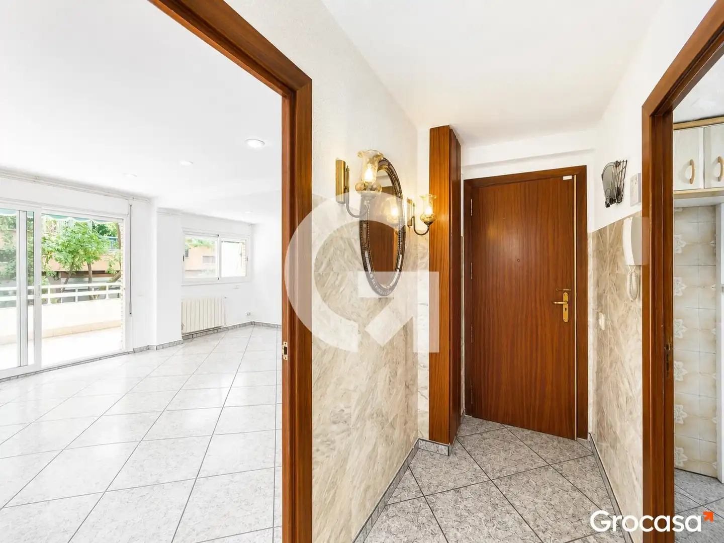 Piso en venta en Barcelona con Calefacción, Terraza y Trastero