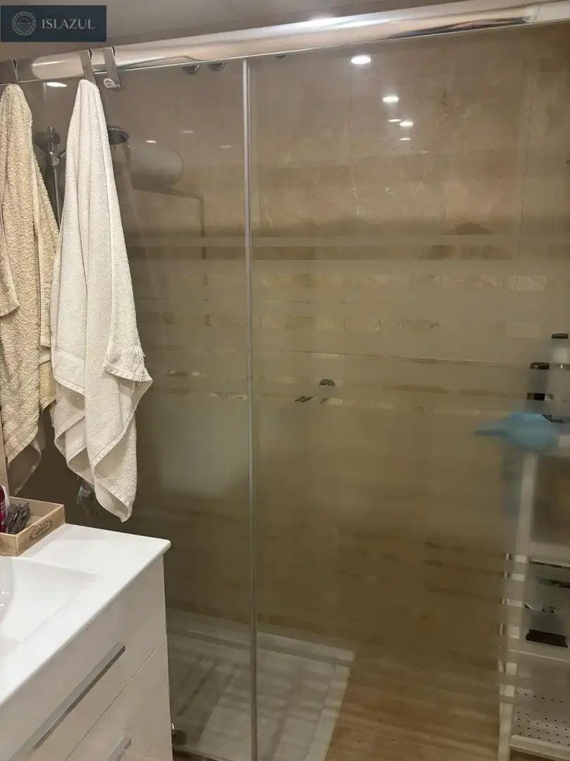Bany de Casa adosada en venda en Isla Cristina amb Aire condicionat, Calefacció i Jardí privat
