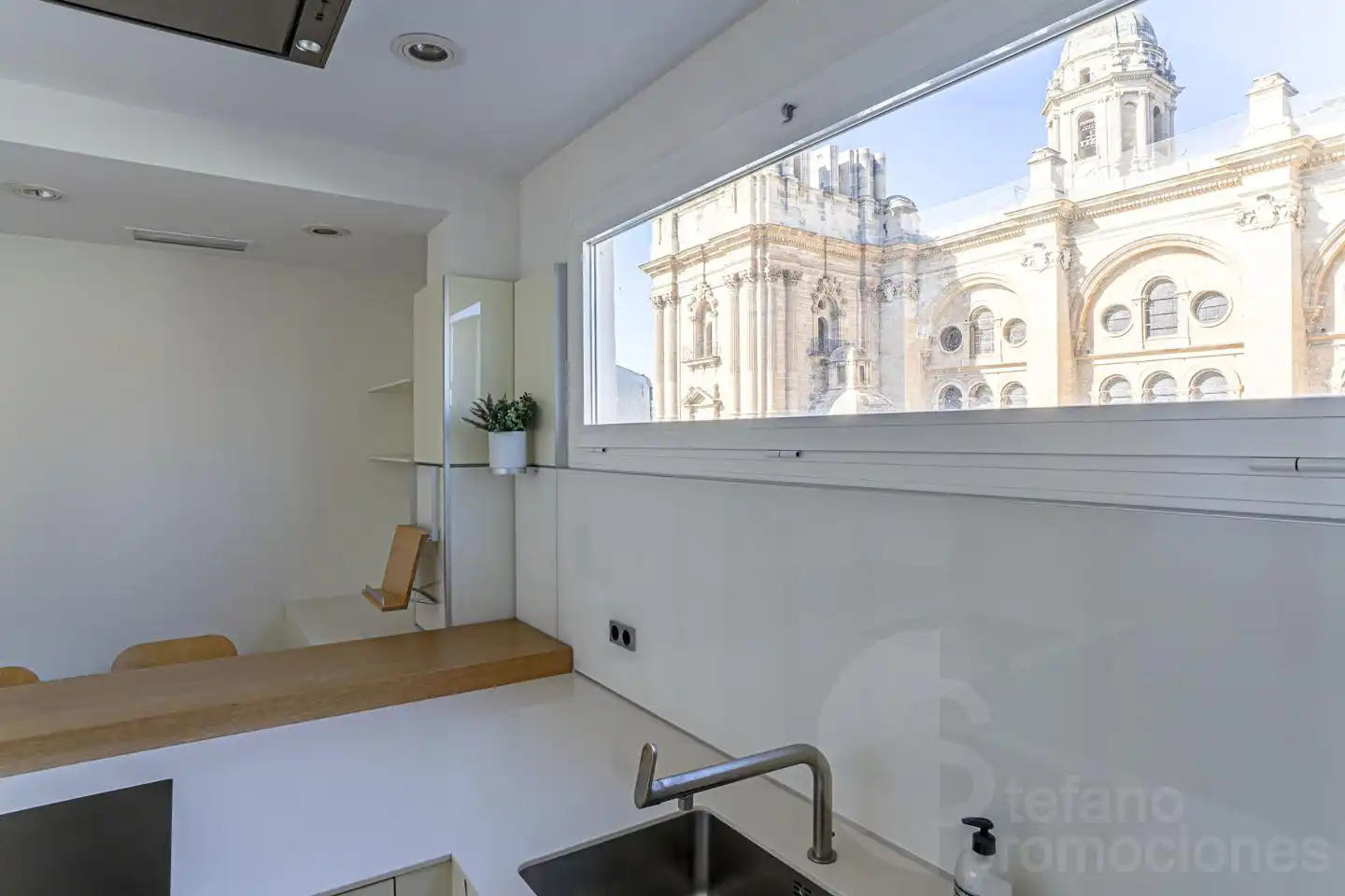 Habitación de Ático de alquiler en Málaga con Aire acondicionado, Calefacción y Parquet