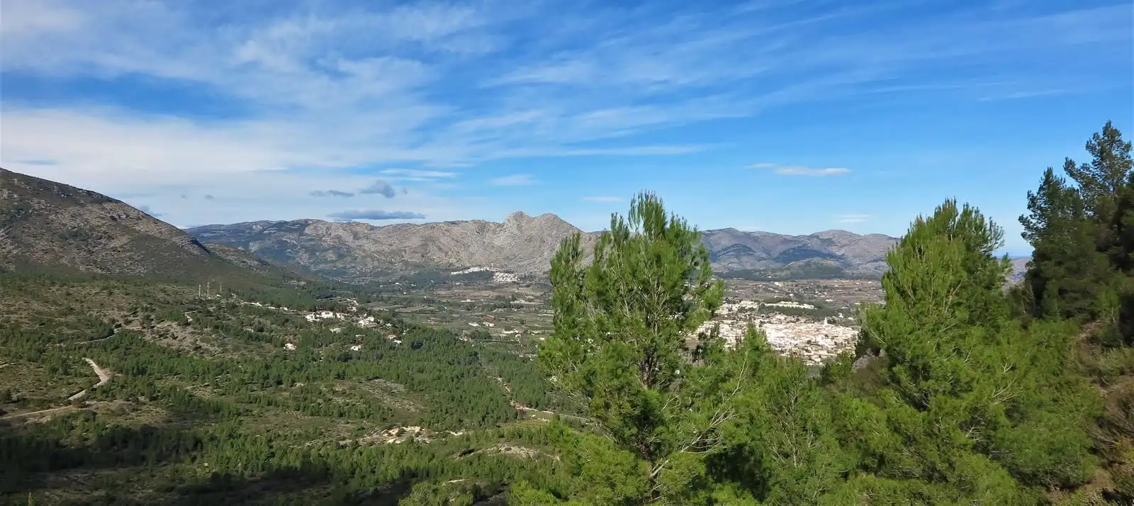 Country homes for sale in otros Varias Parcelas, Benigembla