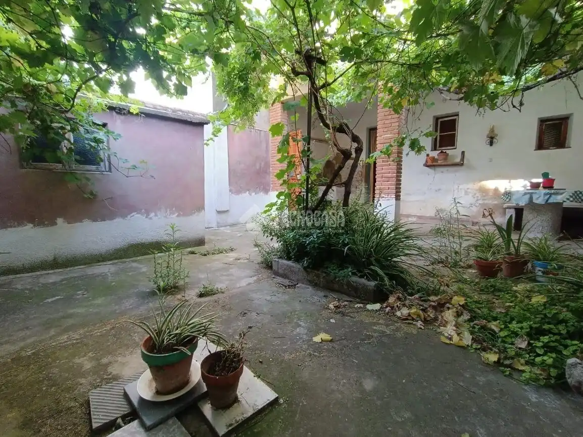 Detached homes for sale in Zaragoza