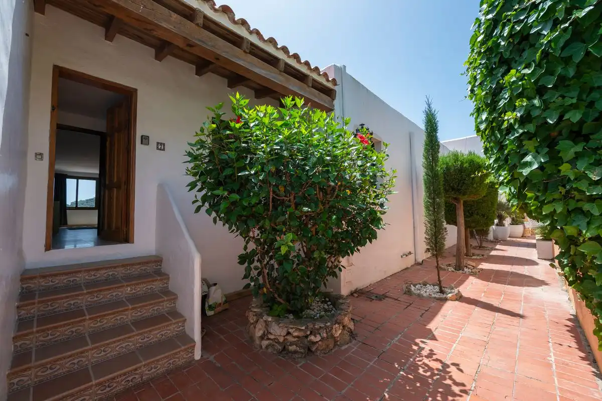 Flat for sale in Santa Eulària des Riu  with Air Conditioner, Heating and Private garden