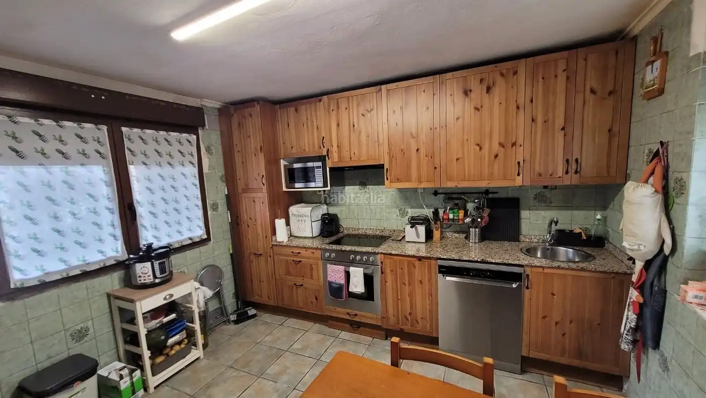 Casa a schiera in vendita a Lugar Romillo 21, imagen 2