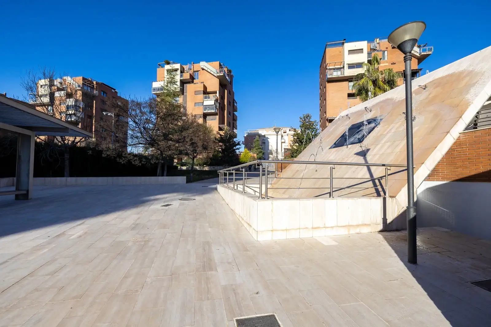 Vista exterior de Ático en venta en Granada con Aire acondicionado, Calefacción y Terraza