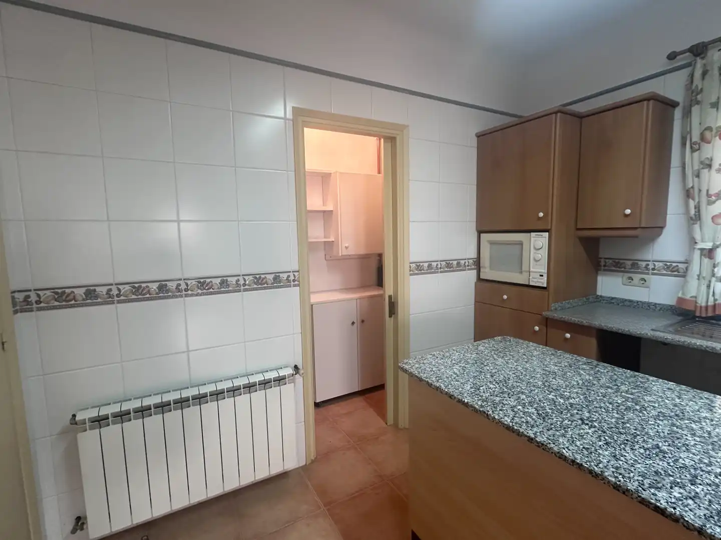 Cuina de Casa o xalet en venda en Santa Margarida I Els Monjos amb Calefacció, Jardí privat i Terrassa