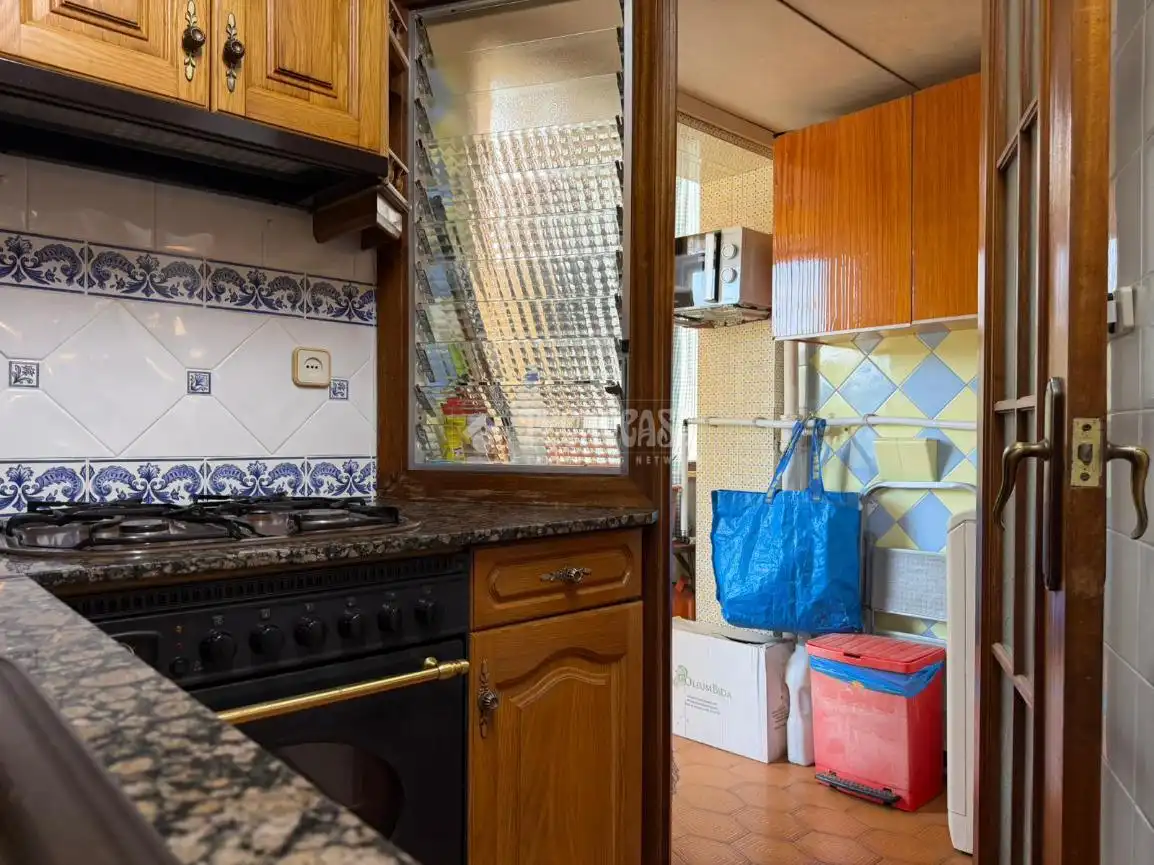 Cocina de Piso en venta en Barcelona con Balcón