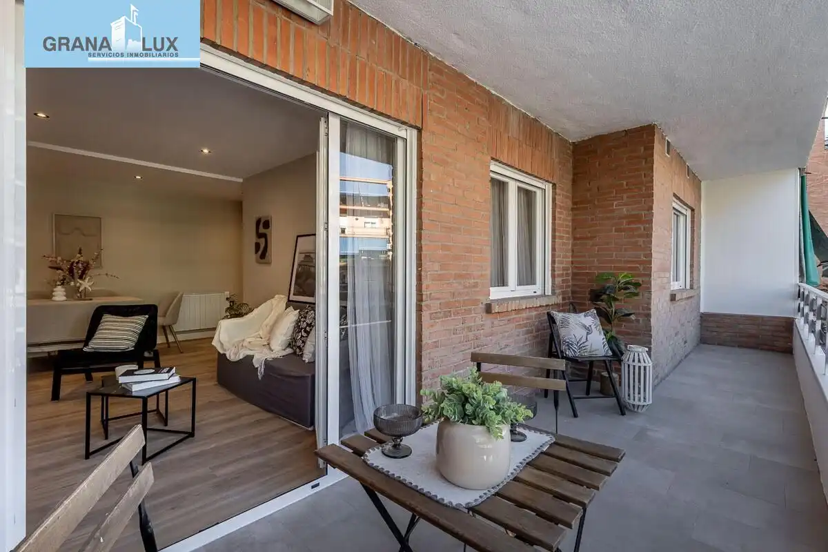 Appartamento con terrazza in vendita a Calle ALMUÑECAR, imagen 3