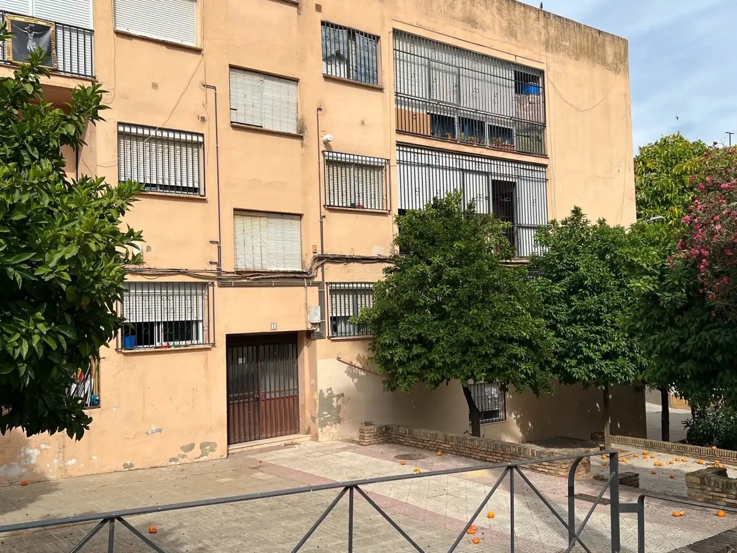 Vista exterior de Piso en venta en Mairena del Alcor con Terraza
