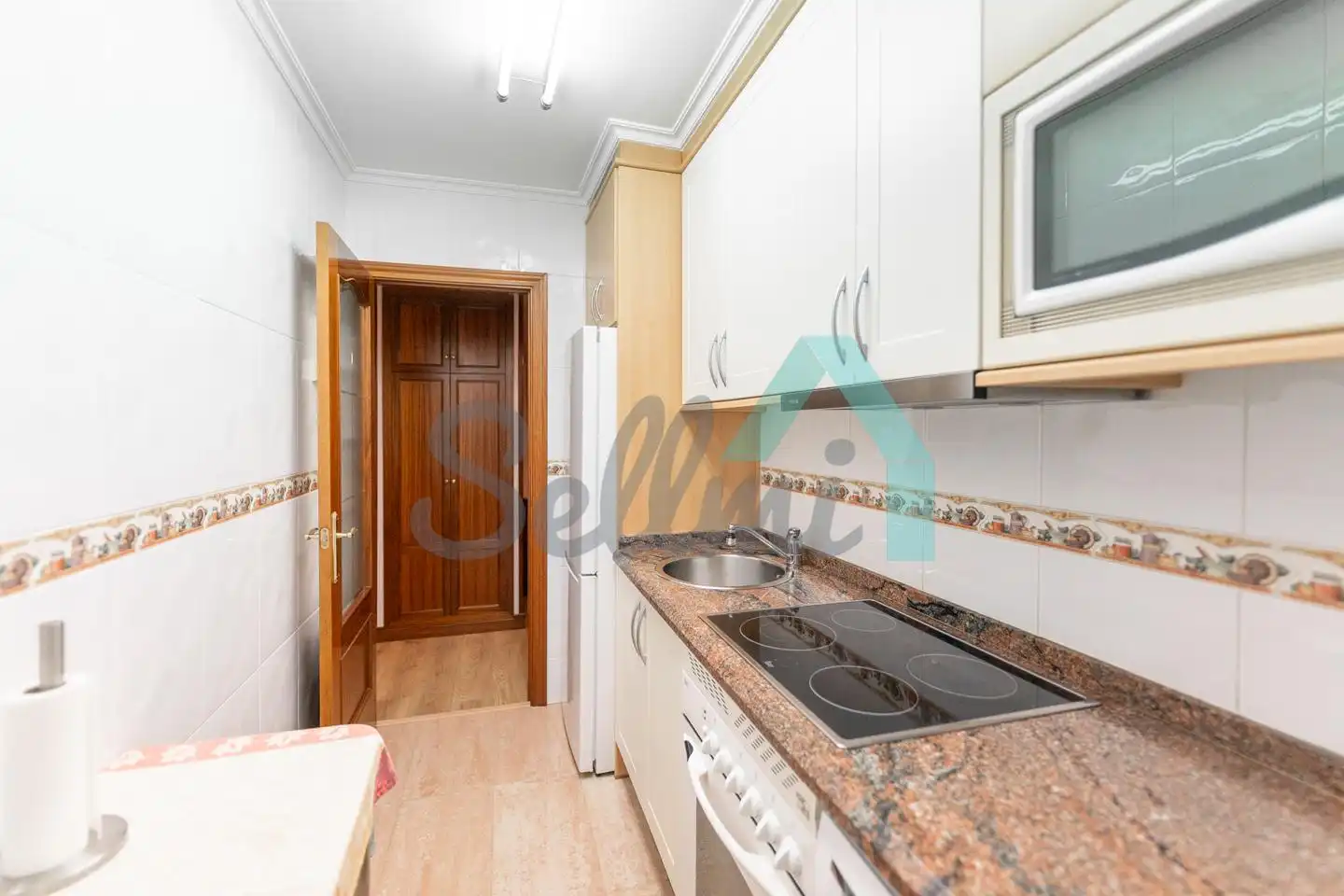 Kitchen of Flat for sale in Gijón   with Heating, Parquet flooring and Furnished
