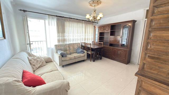 Piso en Venta en Calle Frigiliana en Los Guindos - Parque Mediterráneo - Santa Paula