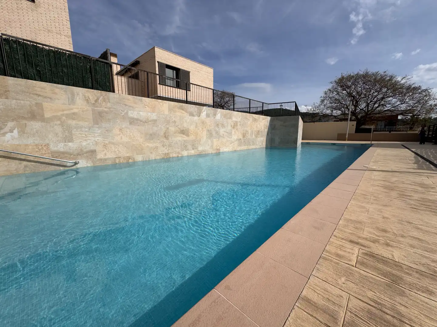 Piscina de Casa adosada en venta en Mataró con Aire acondicionado, Calefacción y Jardín privado