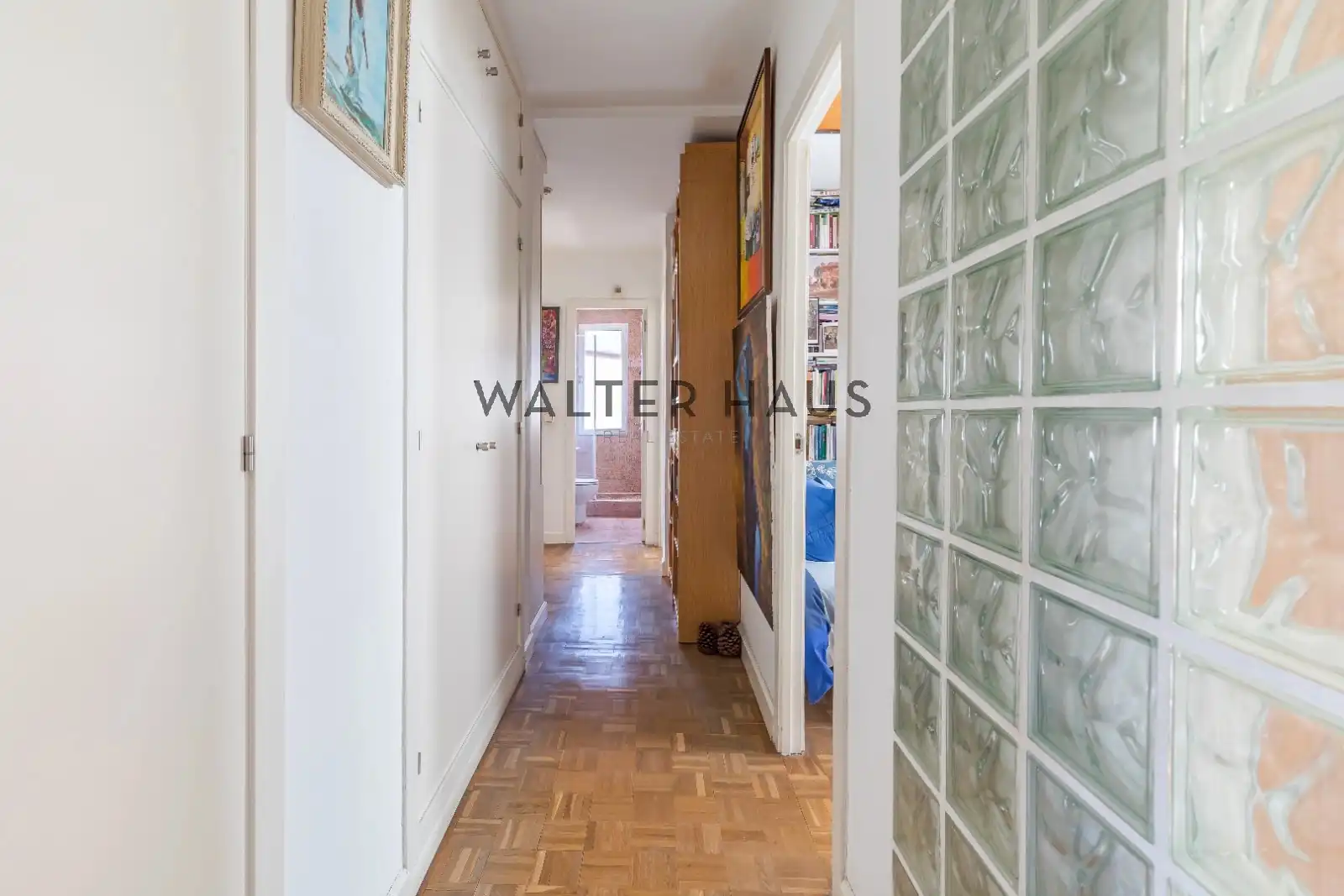 Flat for sale in Madrid  with Air Conditioner, Heating and Storage room