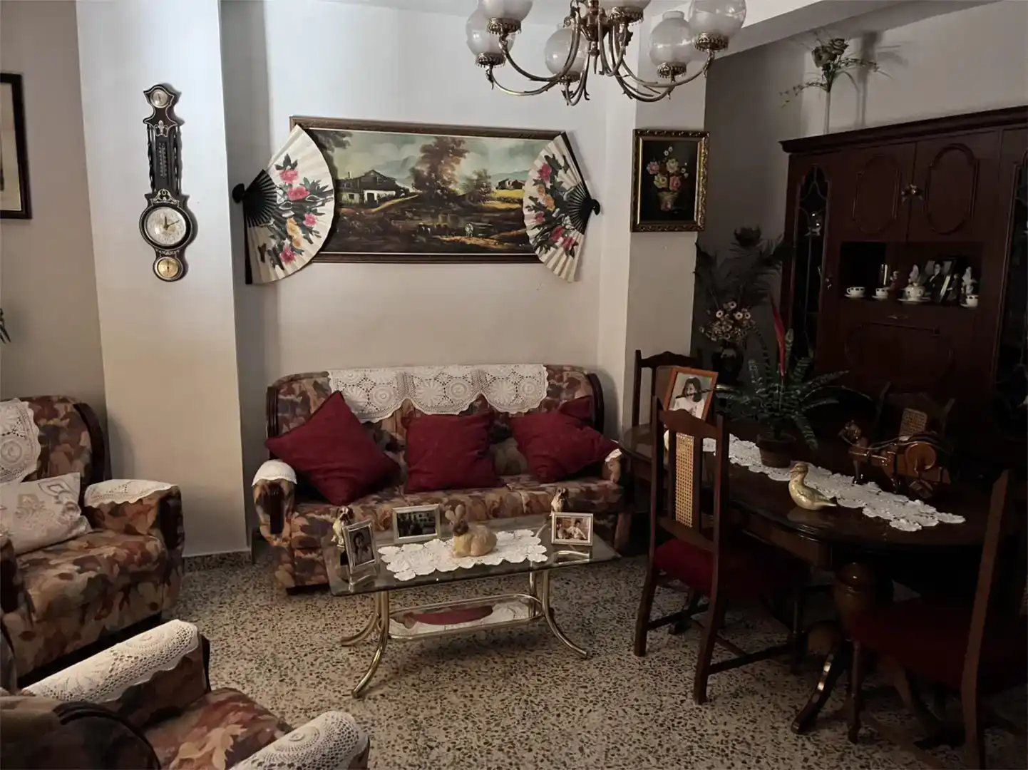 Sala d'estar de Casa adosada en venda en Baza amb Balcó