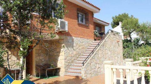 Villa con piscina privada, en la provincia de Alicante, en la ciudad de Benidorm. 9 habitaciones | 430 m² | A 500 metros del mar, imatge 2