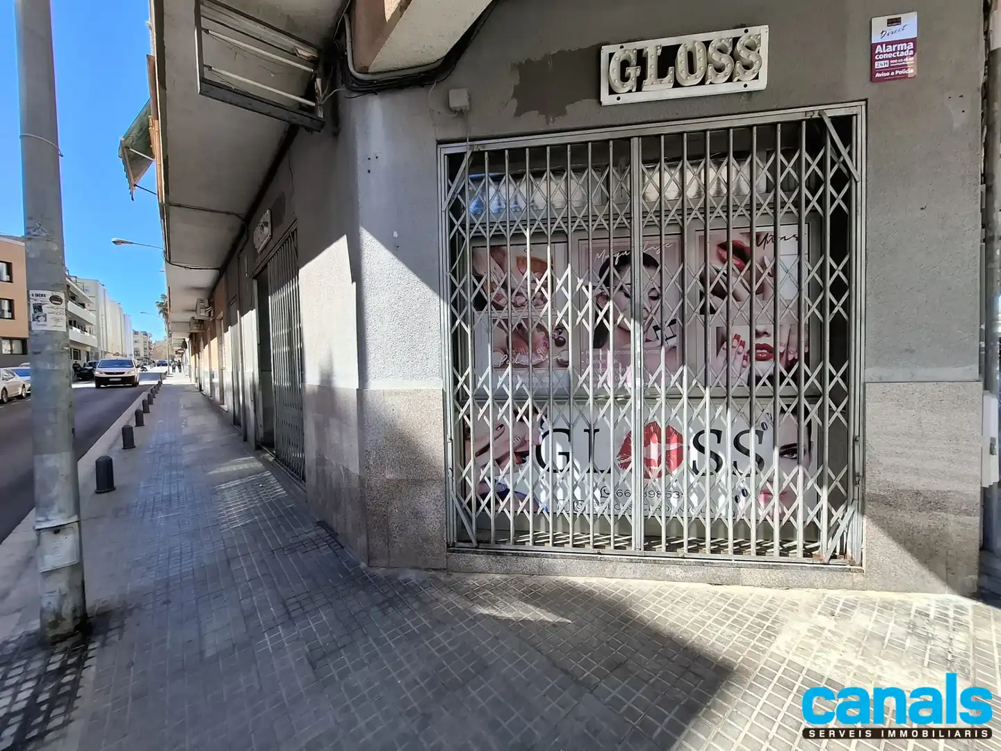 Vista exterior de Local de lloguer en Cerdanyola del Vallès amb Aire condicionat, Calefacció i Parquet