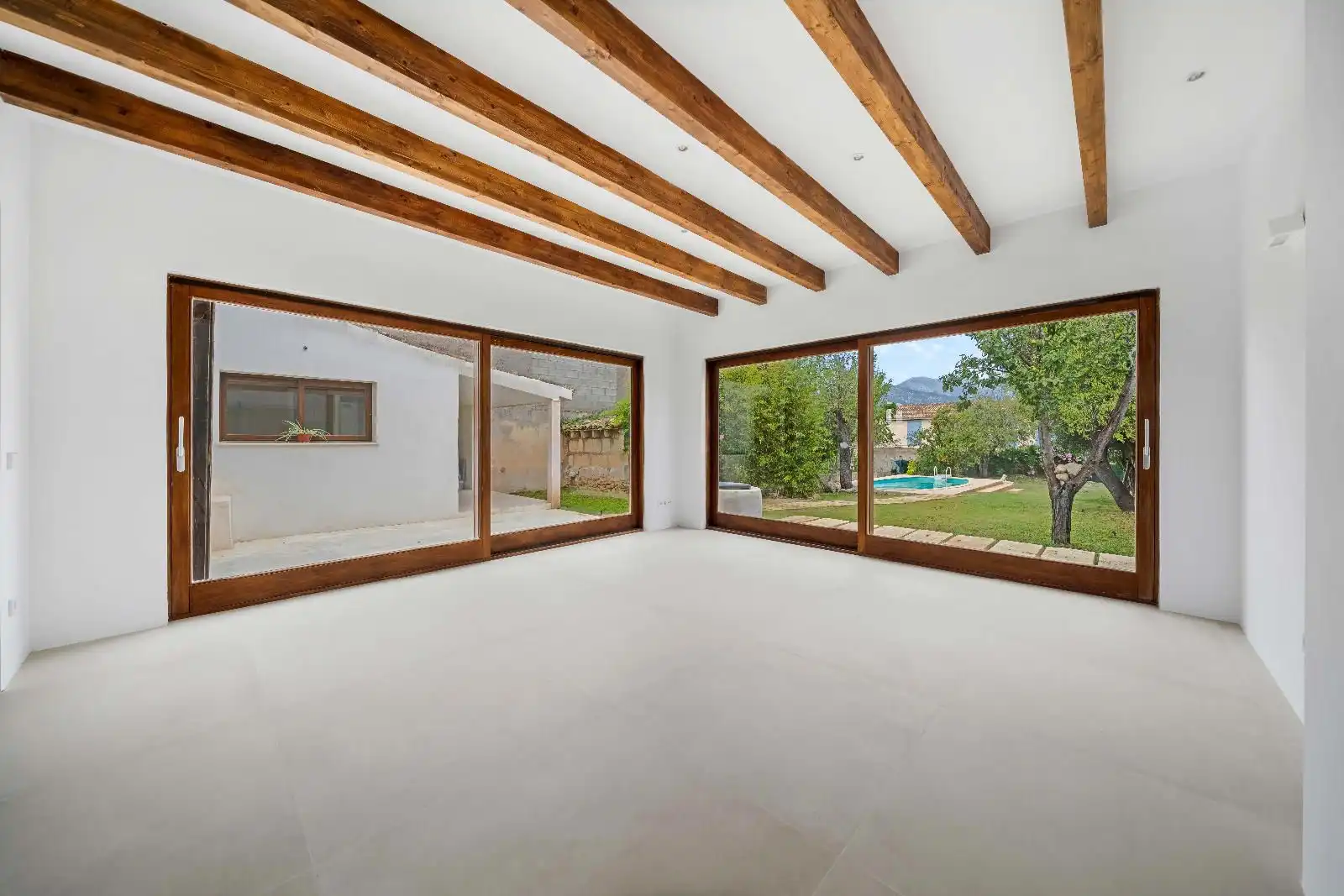 Sala de estar de Casa adosada en venta en Campanet con Calefacción, Jardín privado y Terraza