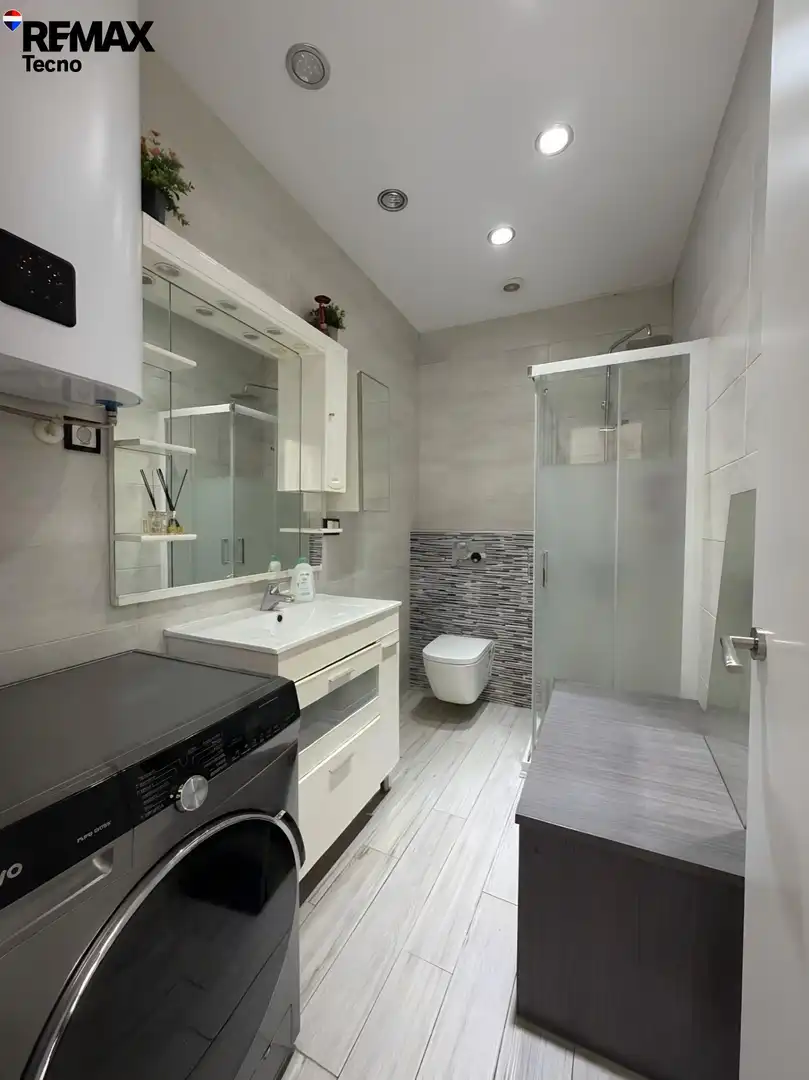 Bathroom of Houses for sale in Ciempozuelos  with Air Conditioner and Storage room