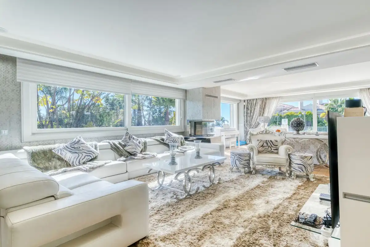 Villa mit Pool zum Verkauf in Río Real - Los Monteros, imagen 3