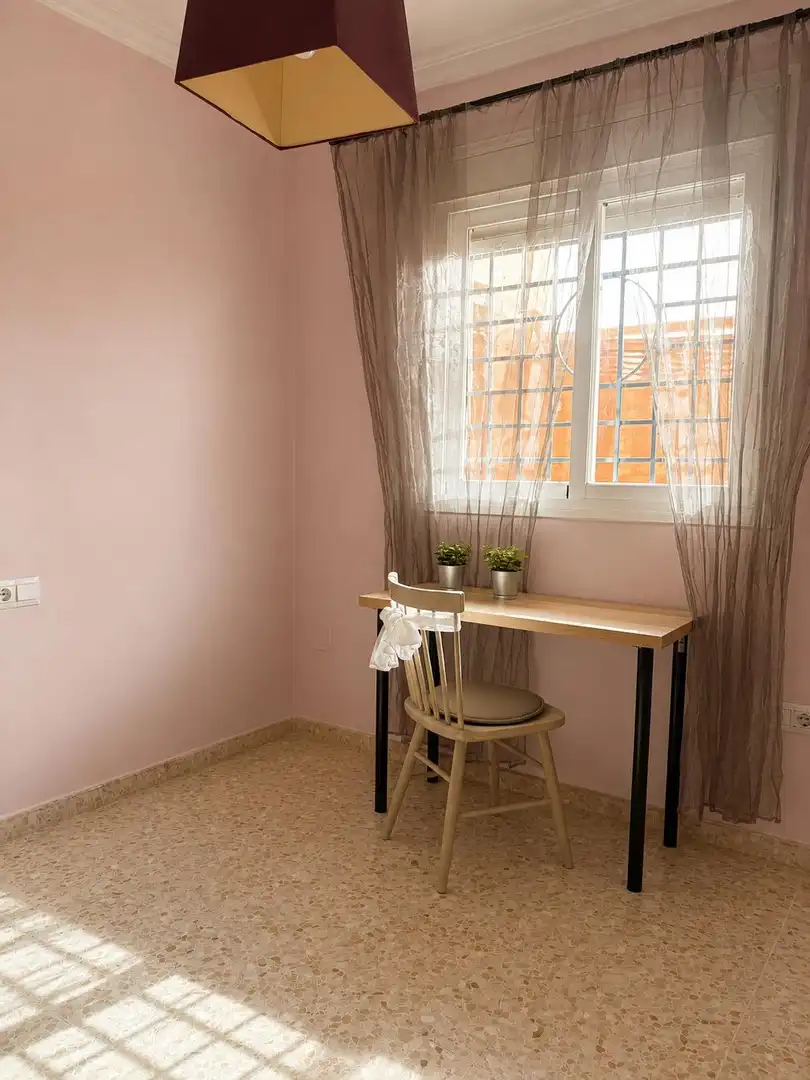 Dormitori de Planta baixa en venda en Vélez-Málaga amb Terrassa, Moblat i Balcó
