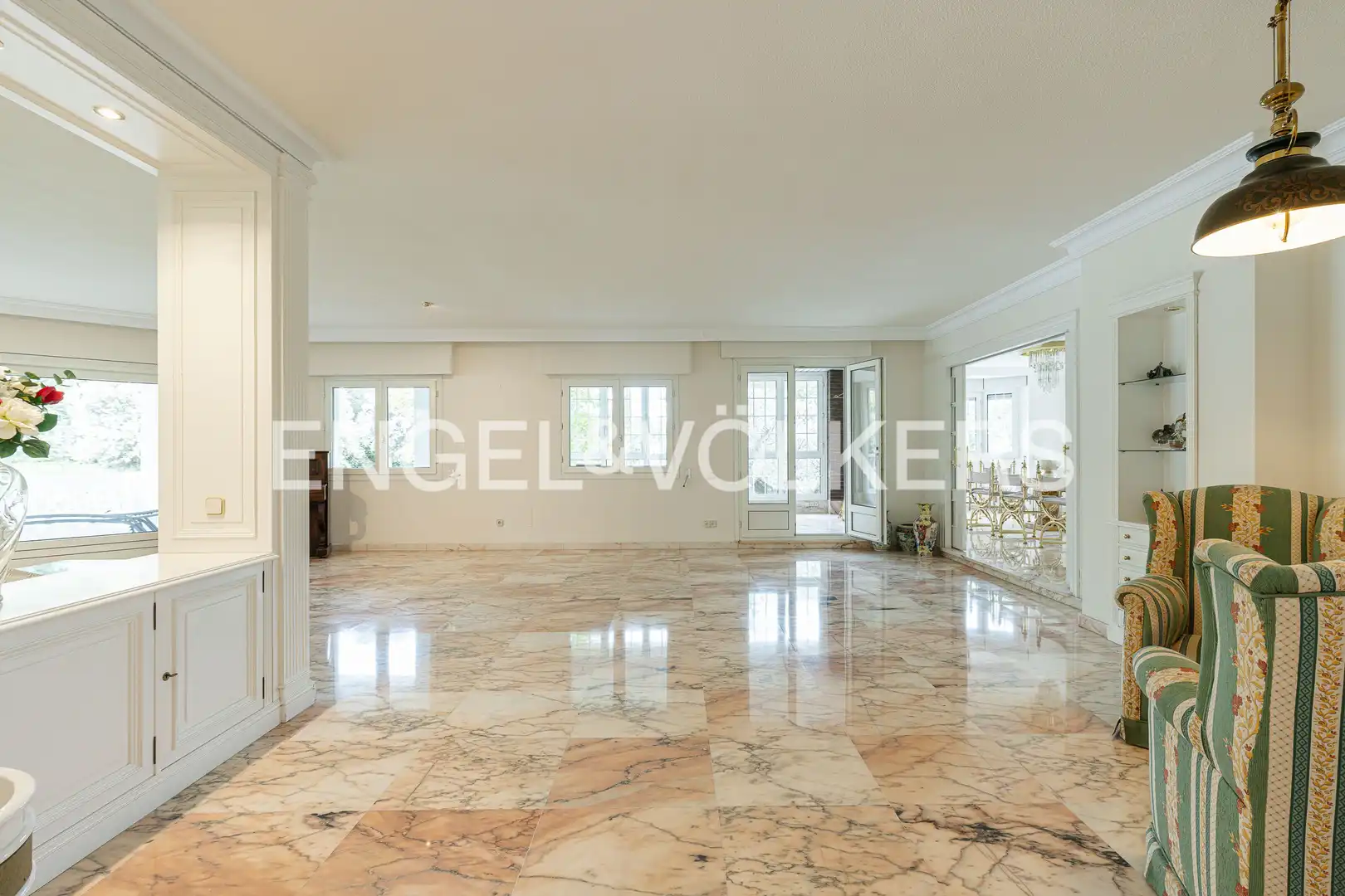 Comedor de Casa o chalet en venta en Pozuelo de Alarcón con Aire acondicionado, Calefacción y Jardín privado