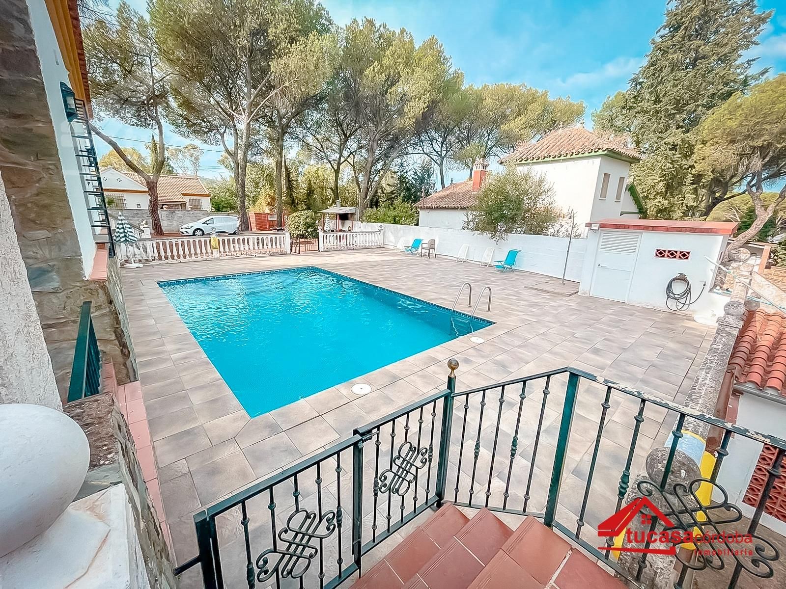 Piscina de Casa o xalet en venda en  Córdoba Capital amb Aire condicionat, Calefacció i Terrassa
