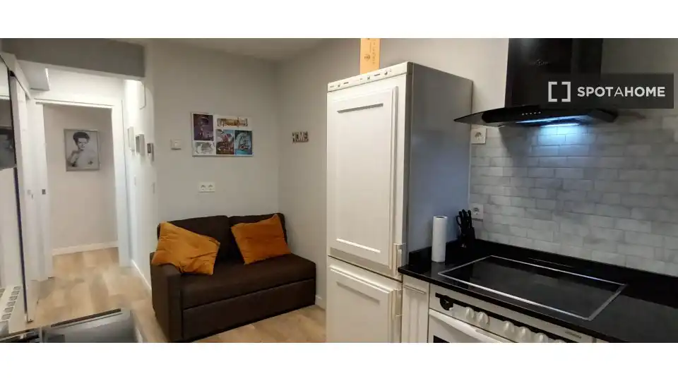 Cuina de Apartament per a compartir en Bilbao  amb Aire condicionat, Calefacció i Terrassa