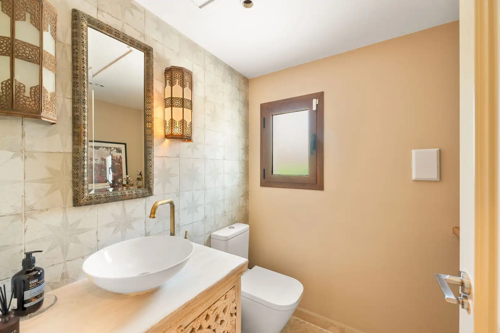Baño de Casa o chalet en venta en Marbella con Aire acondicionado, Jardín privado y Terraza