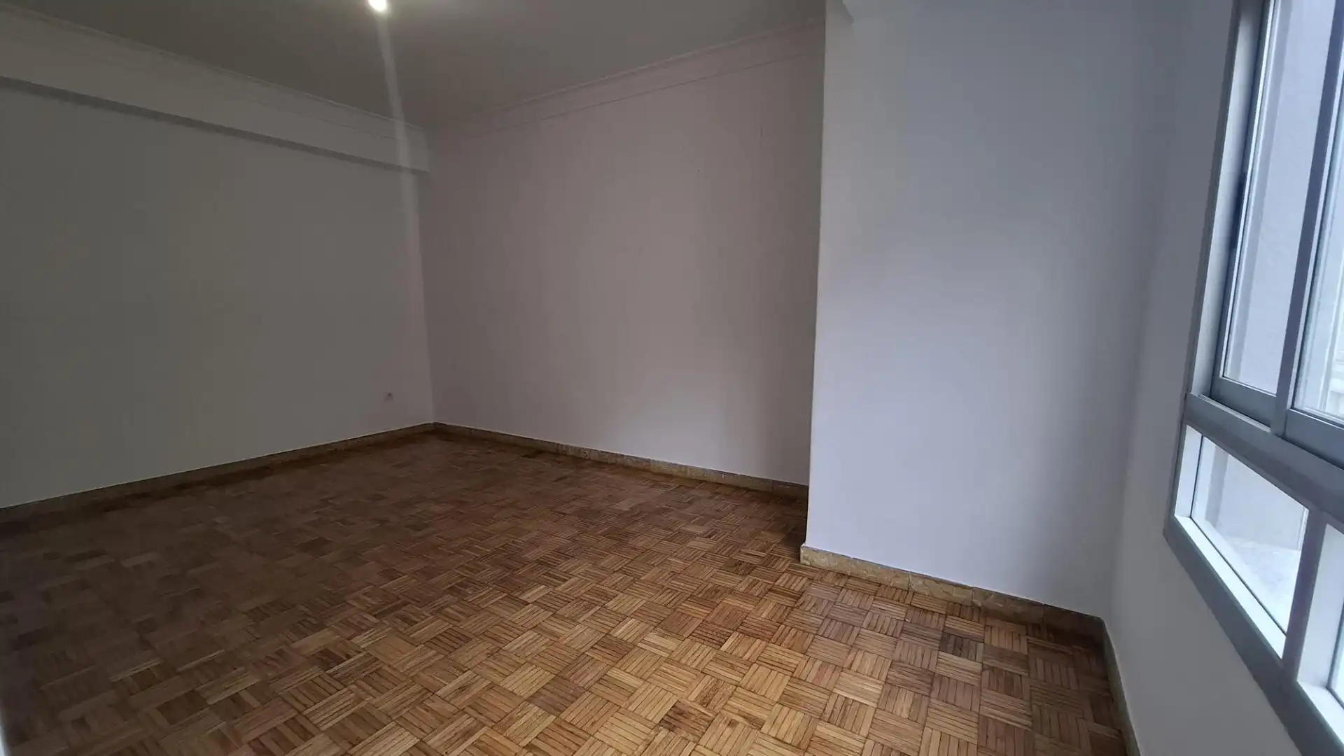 Flat for sale in Ourense Capital   with Parquet flooring, Storage room and Balcony