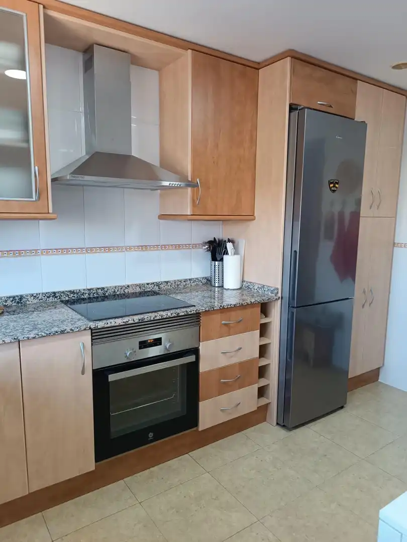 Cuina de Pis en venda en Almansa amb Calefacció, Parquet i Balcó