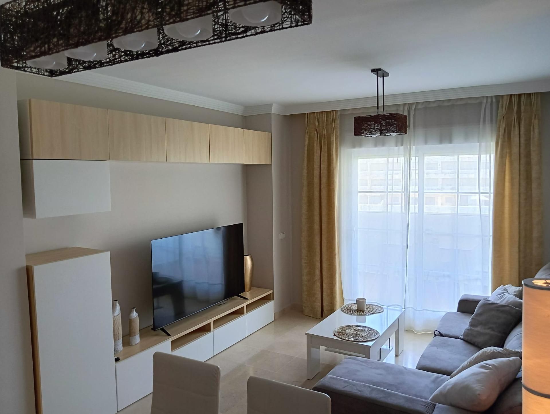 Living room of Flat to rent in Benalmádena  with Air Conditioner, Terrace and Community pool