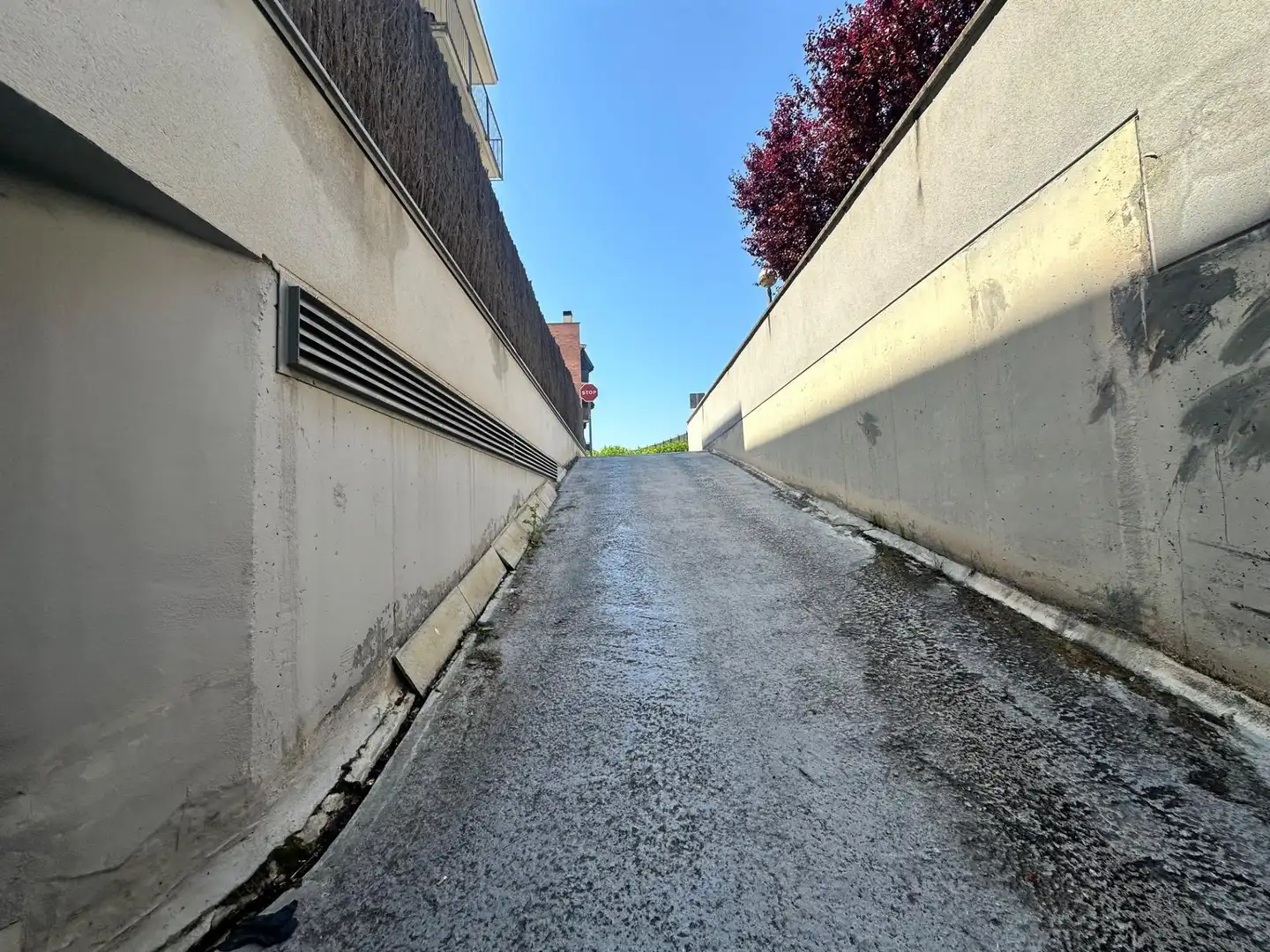 Außenansicht von Garage zum Verkauf in Manresa