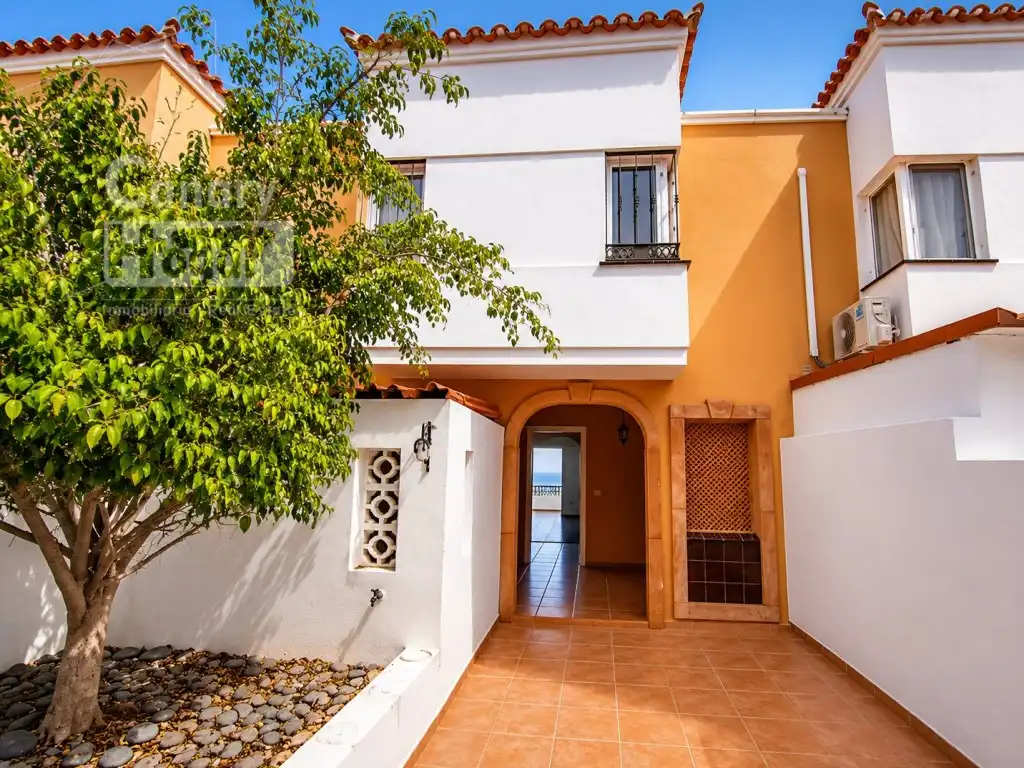 Villa con piscina in vendita a Costa Adeje