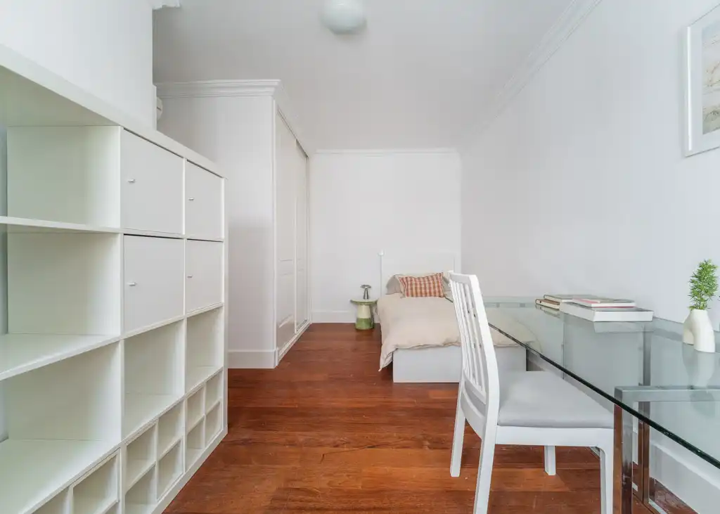 Bedroom of Flat for rent in Madrid  with Air Conditioner, Heating and Balcony