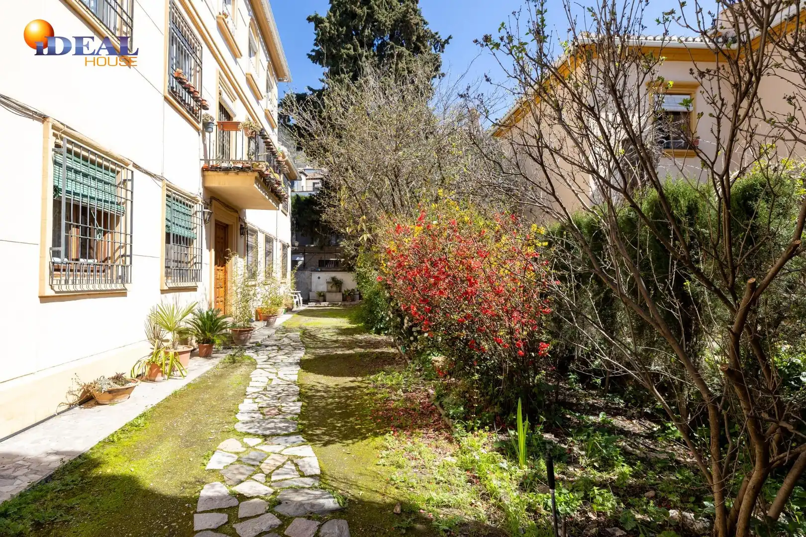 Piso con jardín en venta en Centro, imagen 2